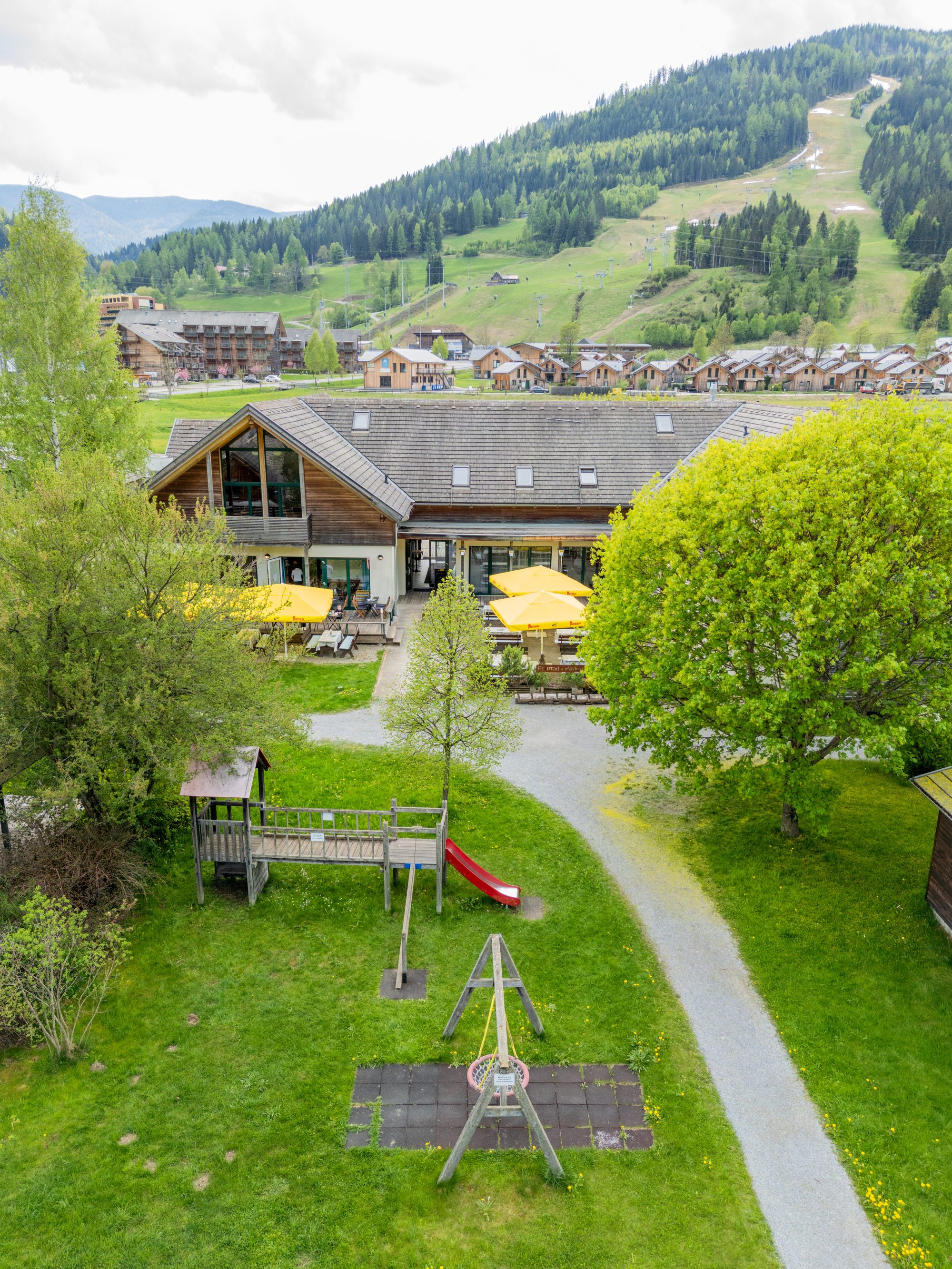 Georgenwirt am Kreischberg seen from above